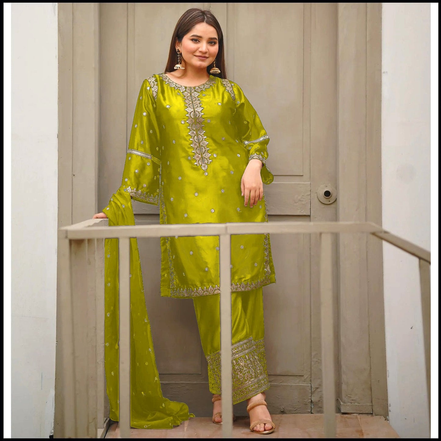 *❤️EID 2025 ARRIVAL❤️* 

Neck,Sleeves Border Sequence Heavy Embroidery With Bottom Seq Emb Trouser 3Pcs