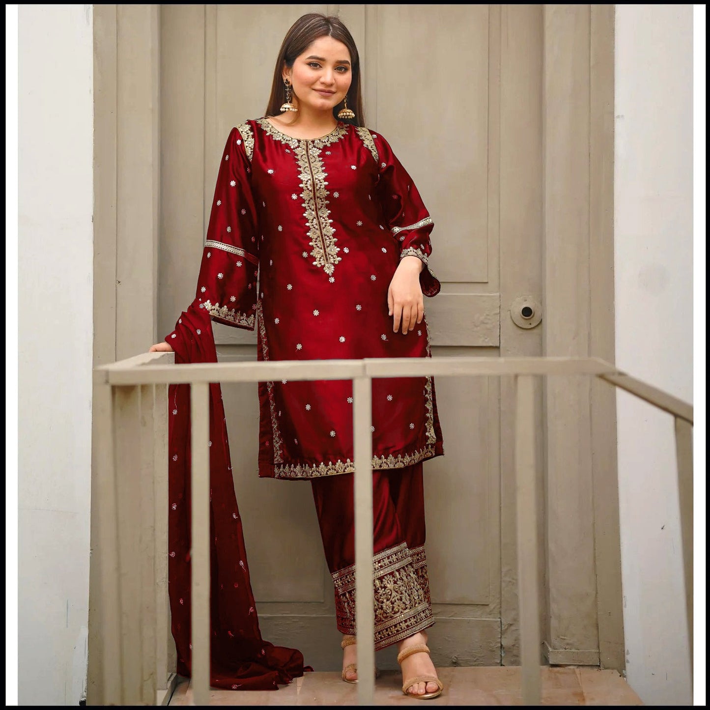 *❤️EID 2025 ARRIVAL❤️* 

Neck,Sleeves Border Sequence Heavy Embroidery With Bottom Seq Emb Trouser 3Pcs